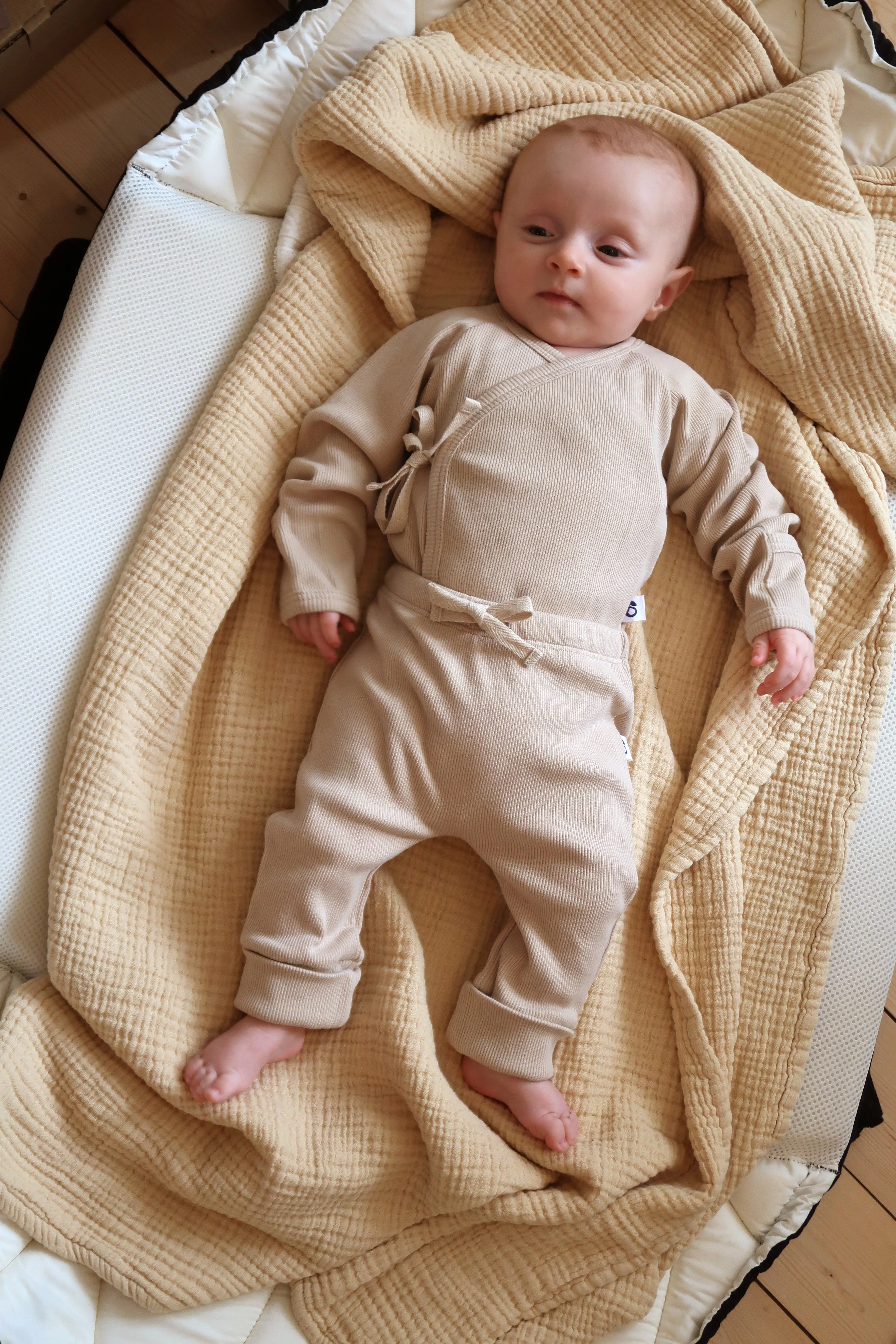 Baby's Wrap Body Beige