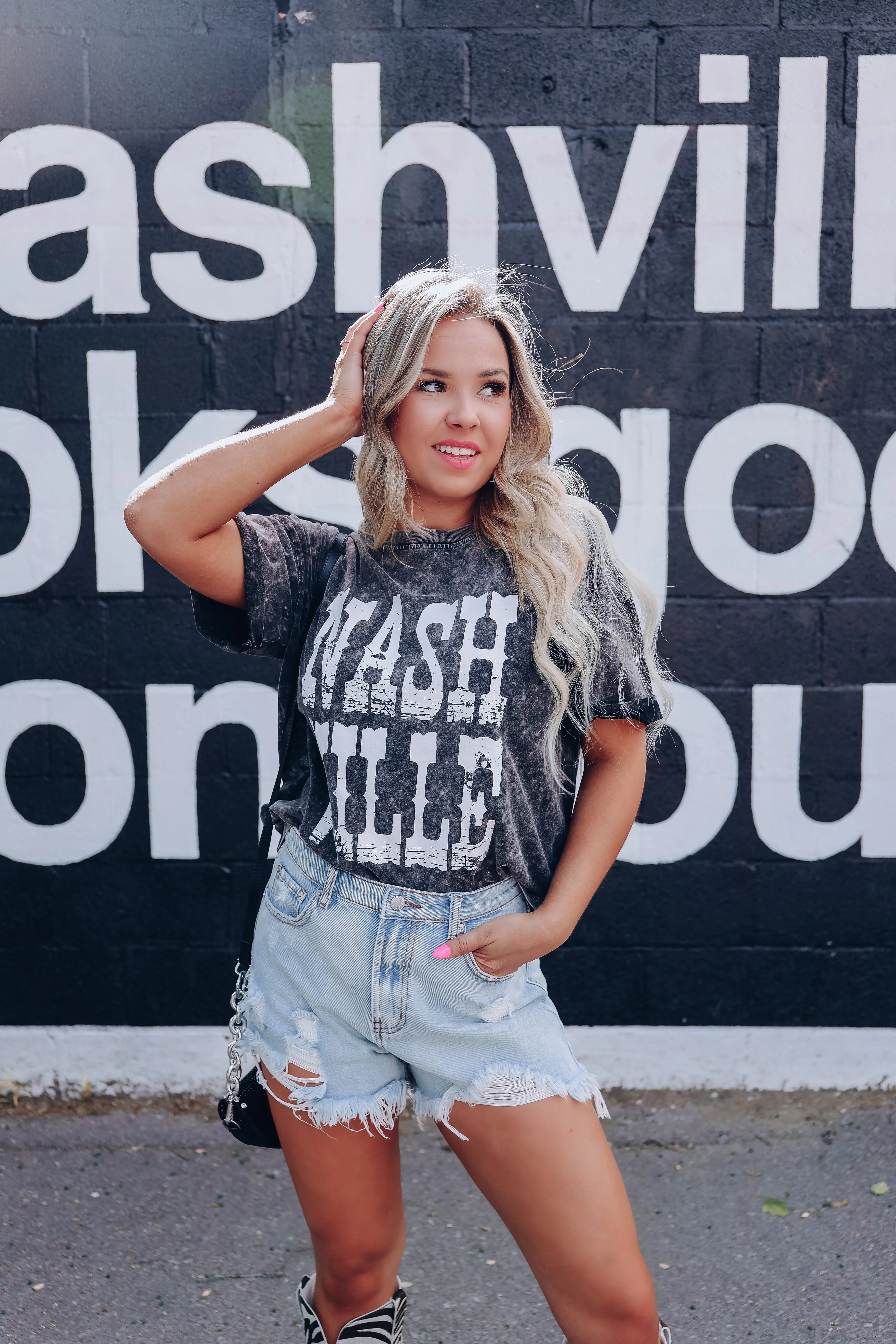 Classic Nashville Graphic Tee - Black