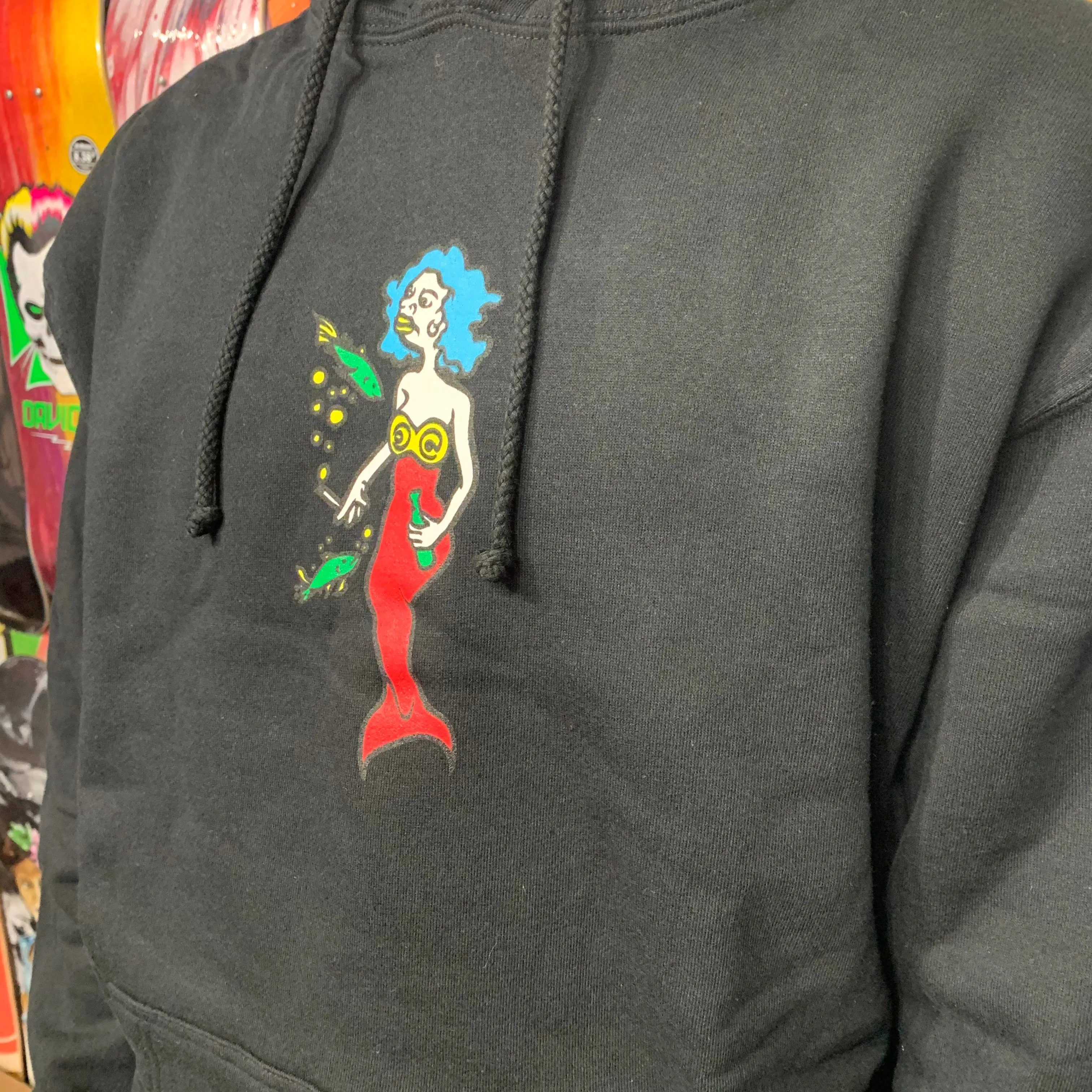 KROOKED MERMAID PULLOVER HOODIE BLACK