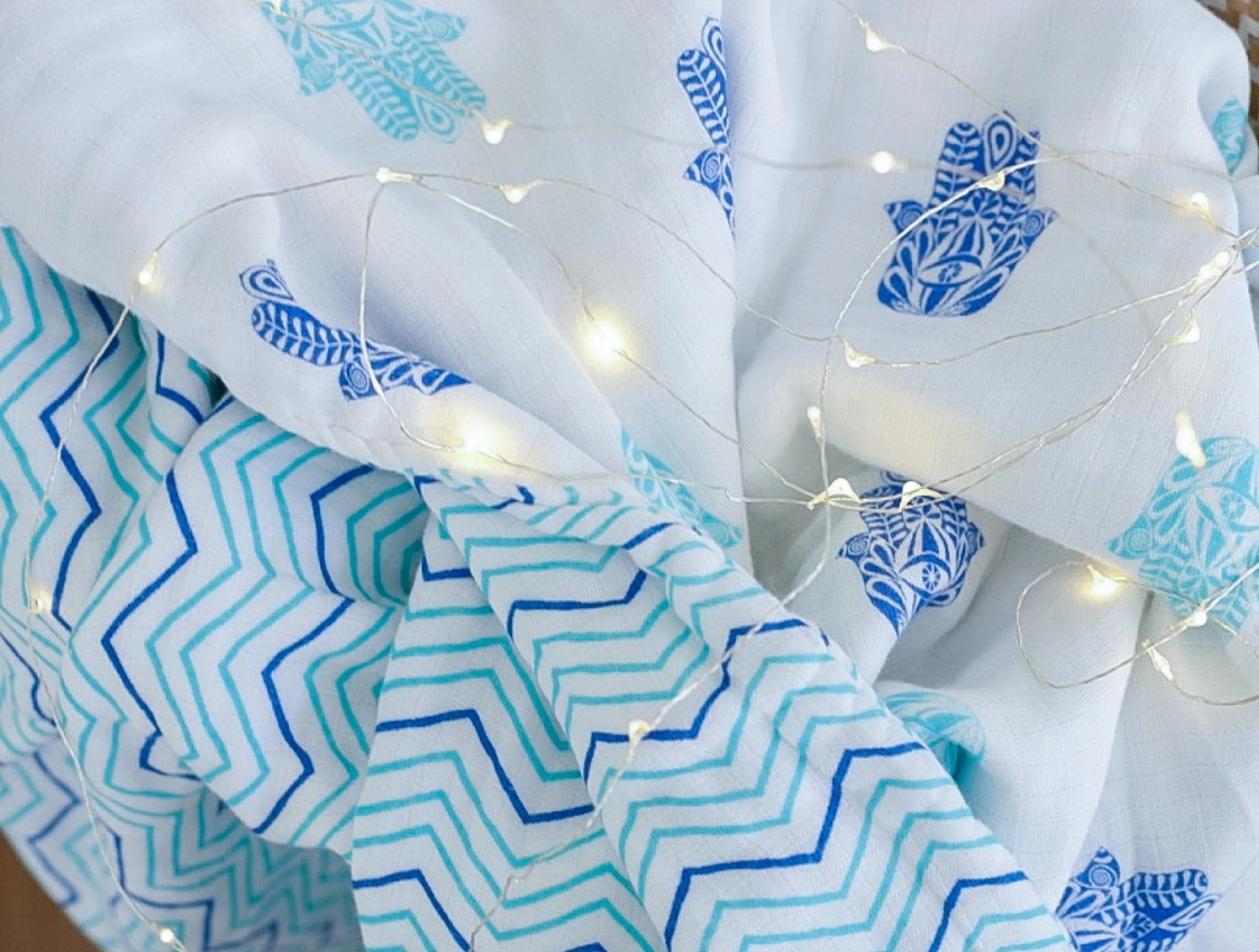 ORGANIC SNUG BLANKET - HAMSA