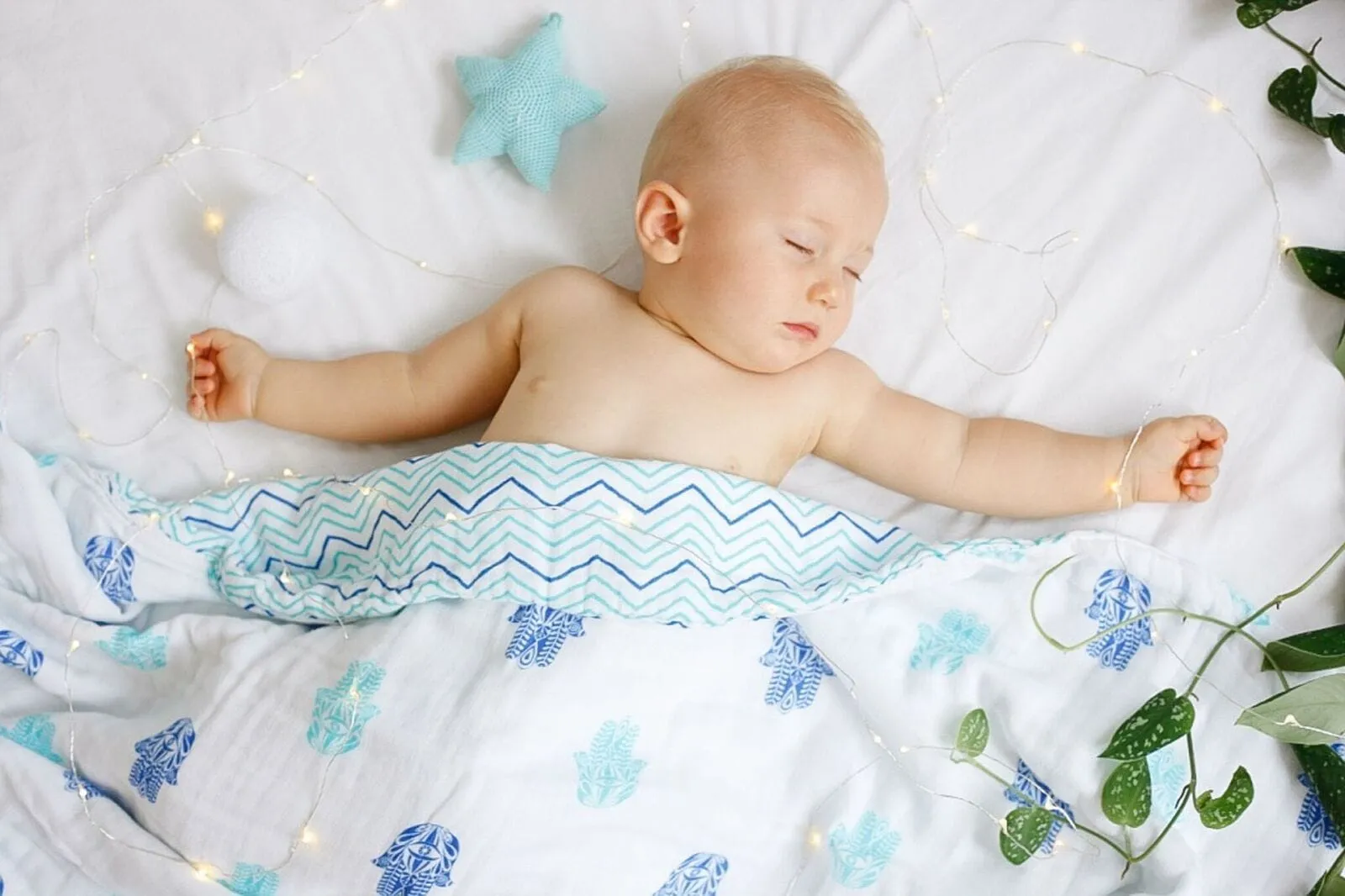 ORGANIC SNUG BLANKET - HAMSA